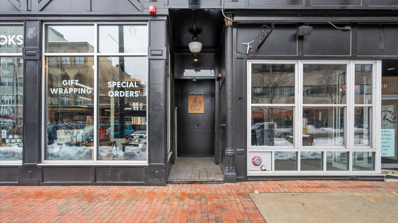 Pictures of Office property located at 848 Elm St, Manchester, NH 03101