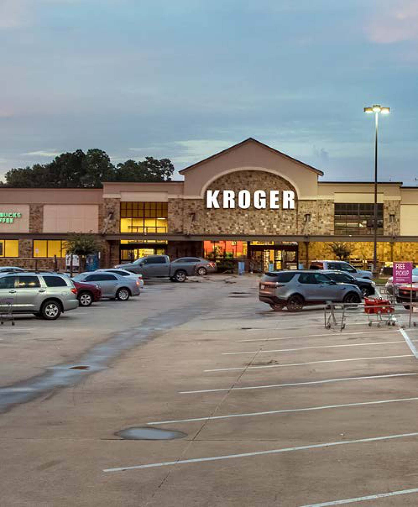 Imperial Oaks Shopping Center