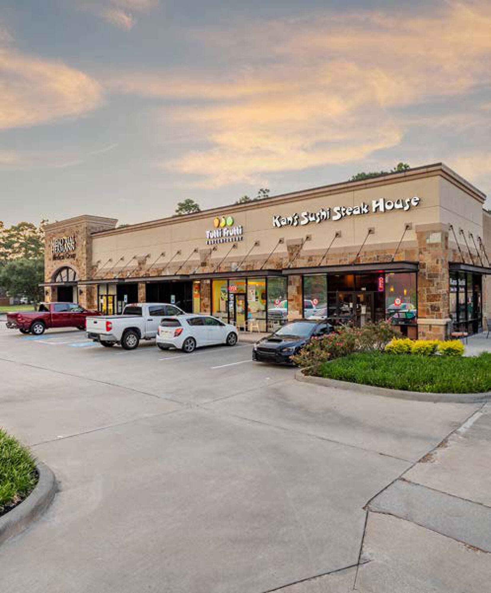 Imperial Oaks Shopping Center