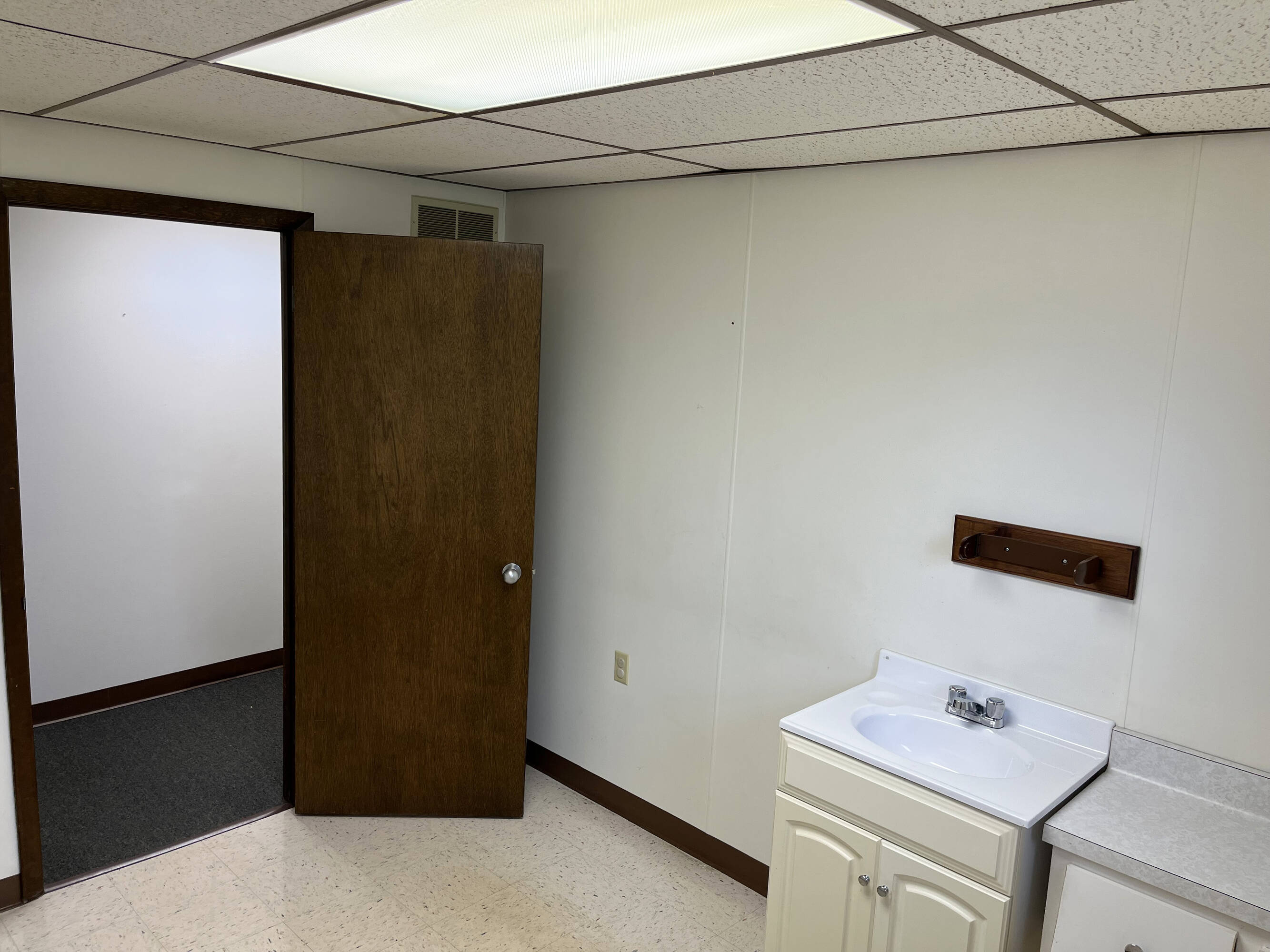 928 French Rd, Cheektowaga, NY 14227