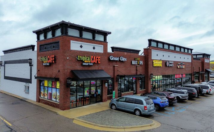 Pictures of Retail property located at 40027 Groesbeck Highway, Clinton Township, MI 48036 for lease - image #1