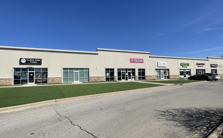 Pictures of Retail, Special Purpose, Restaurant property located at 202 E University Ave, Urbana, IL 61801 for lease - image #1