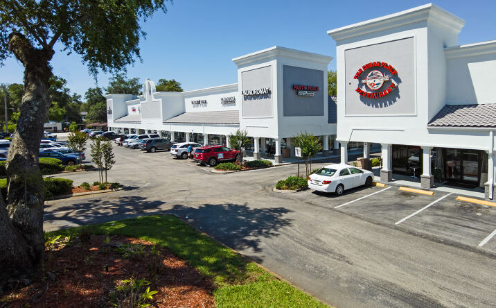 Pictures of Retail, Restaurant property located at 2146 Park Ave, Orange Park, FL 32073 for lease - image #1