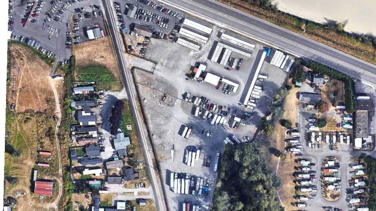 7702 River Rd E, Puyallup, WA 98371