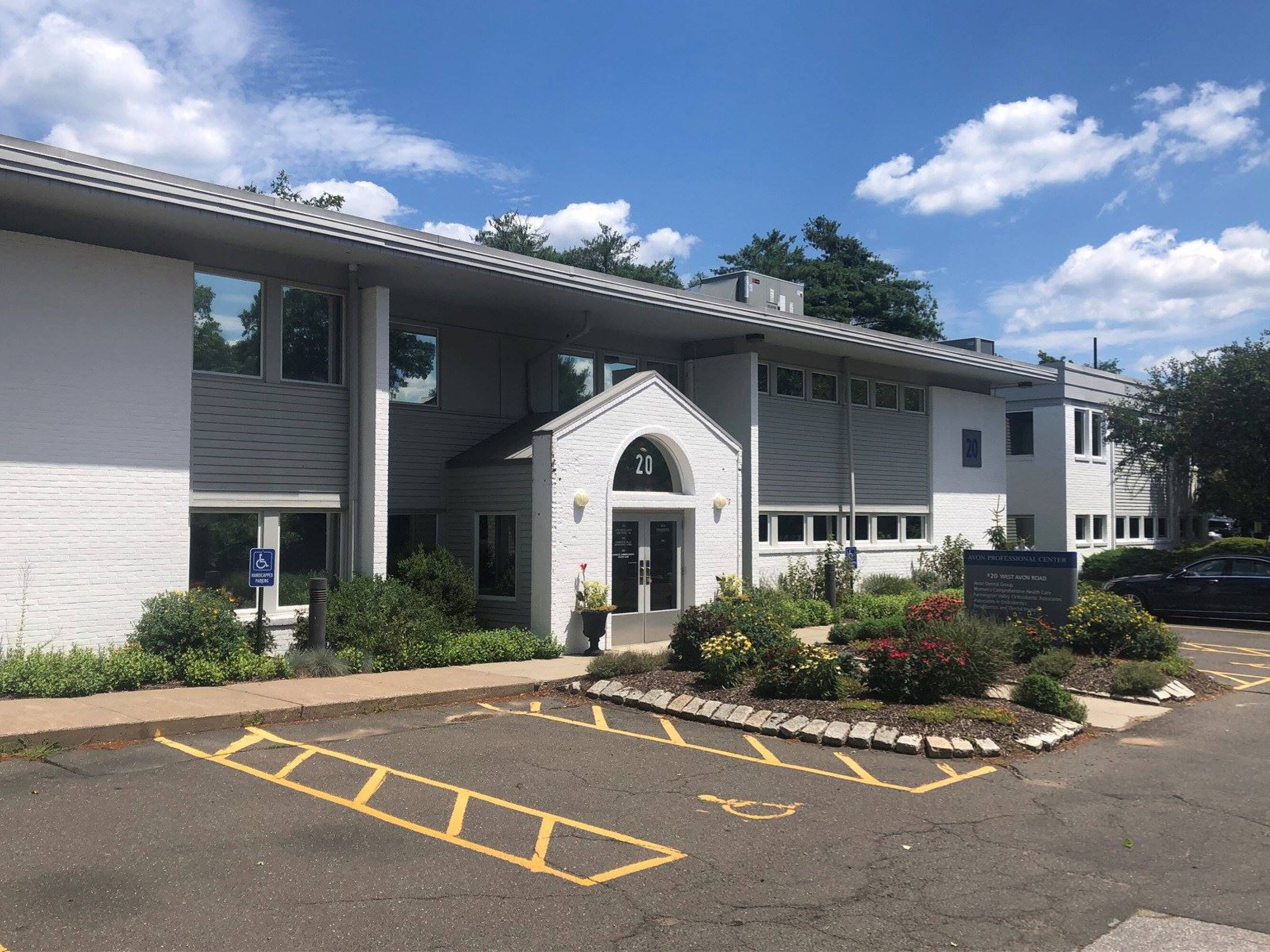 20 W Avon Rd, Avon, CT 06001