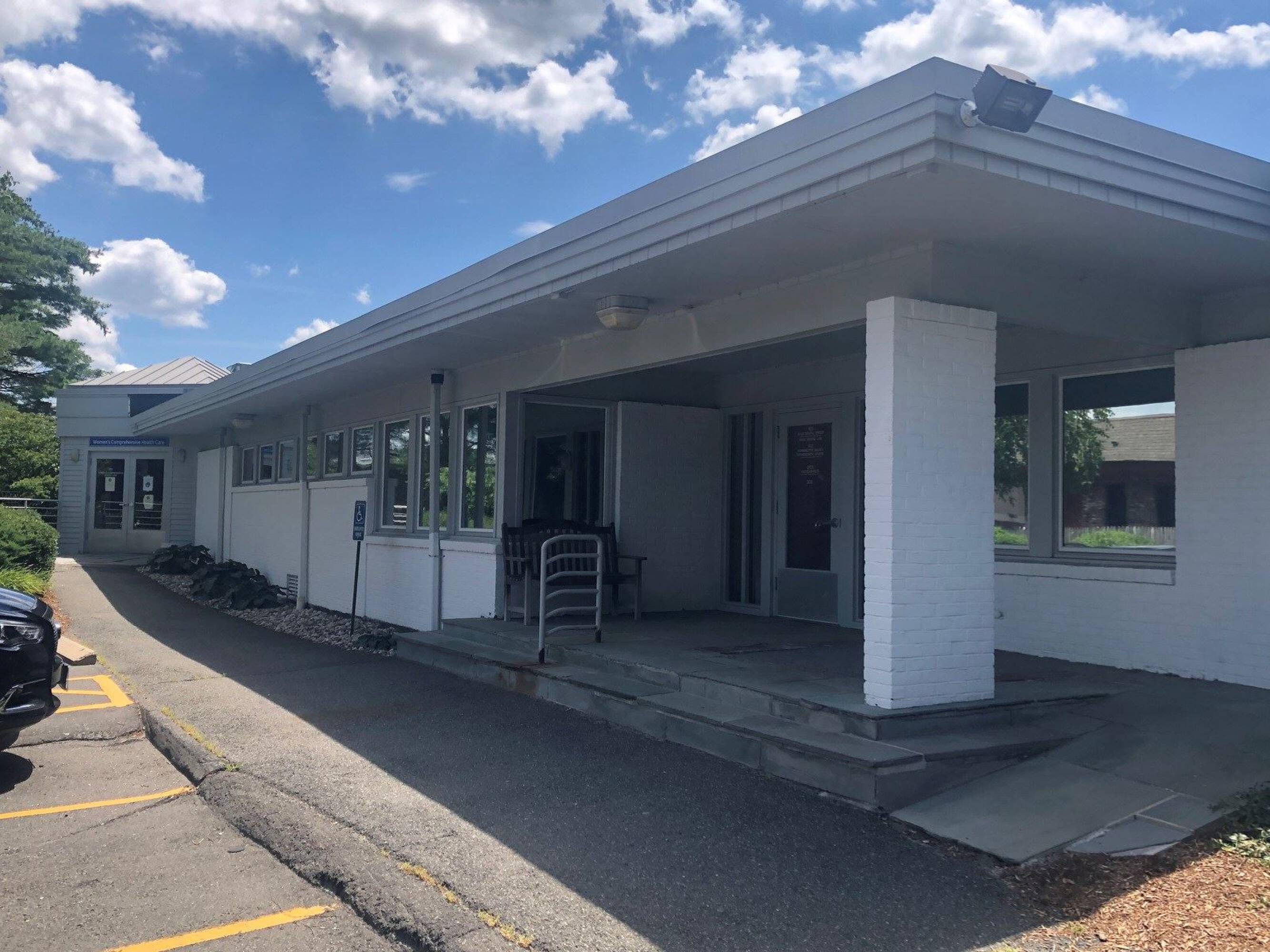 20 W Avon Rd, Avon, CT 06001