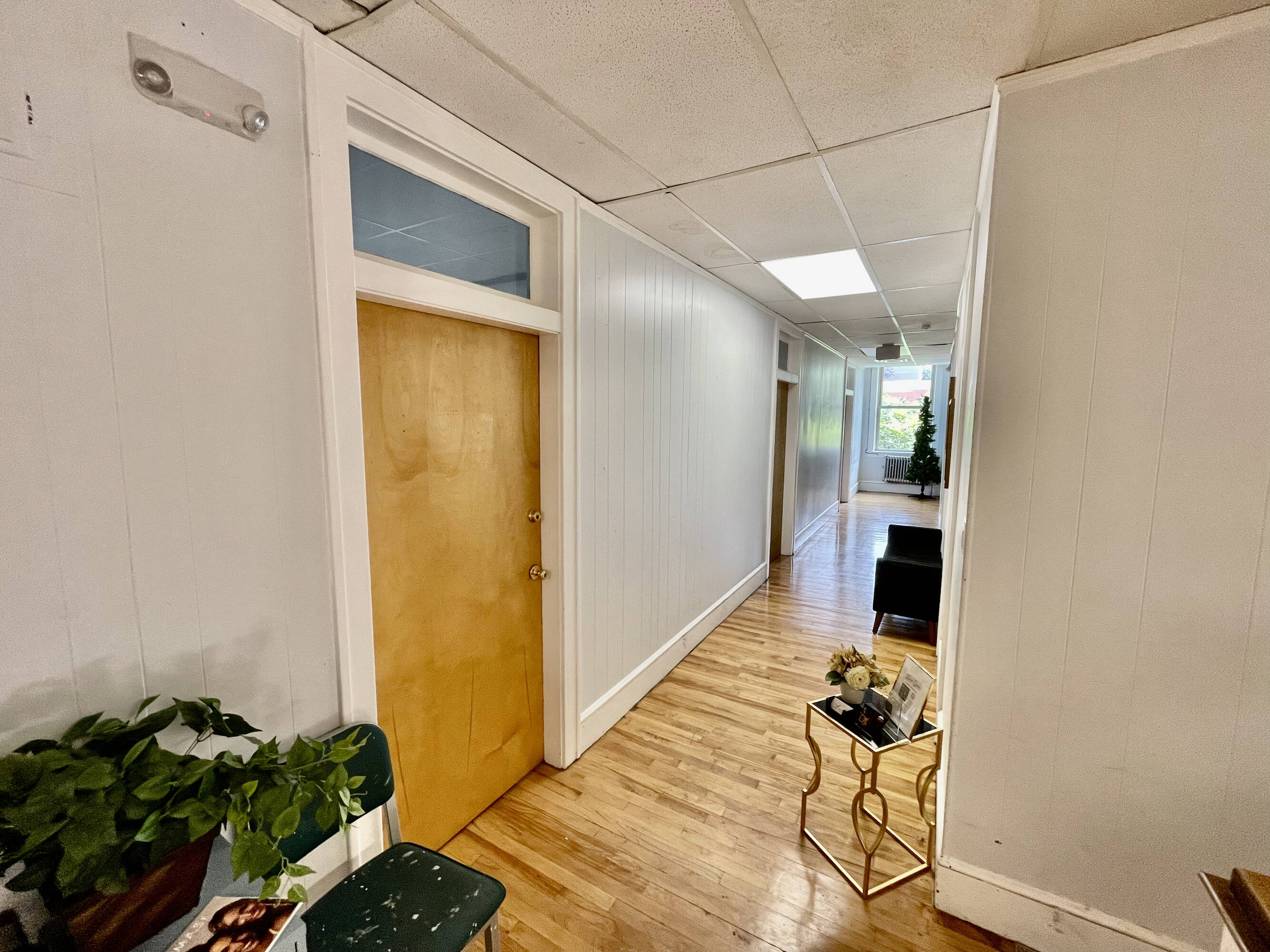 95 Main St, Chicopee, MA 01020