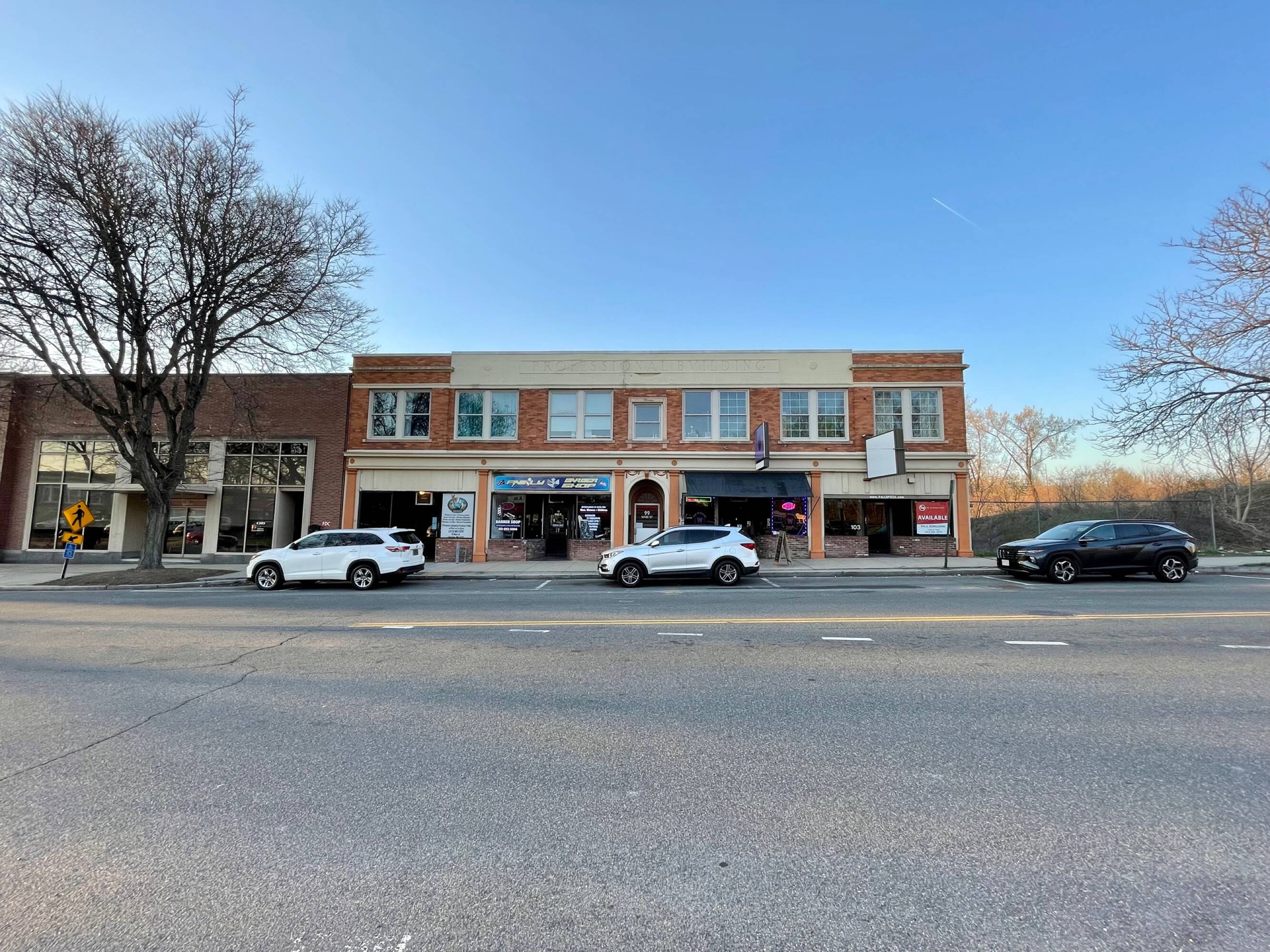 95 Main St, Chicopee, MA 01020