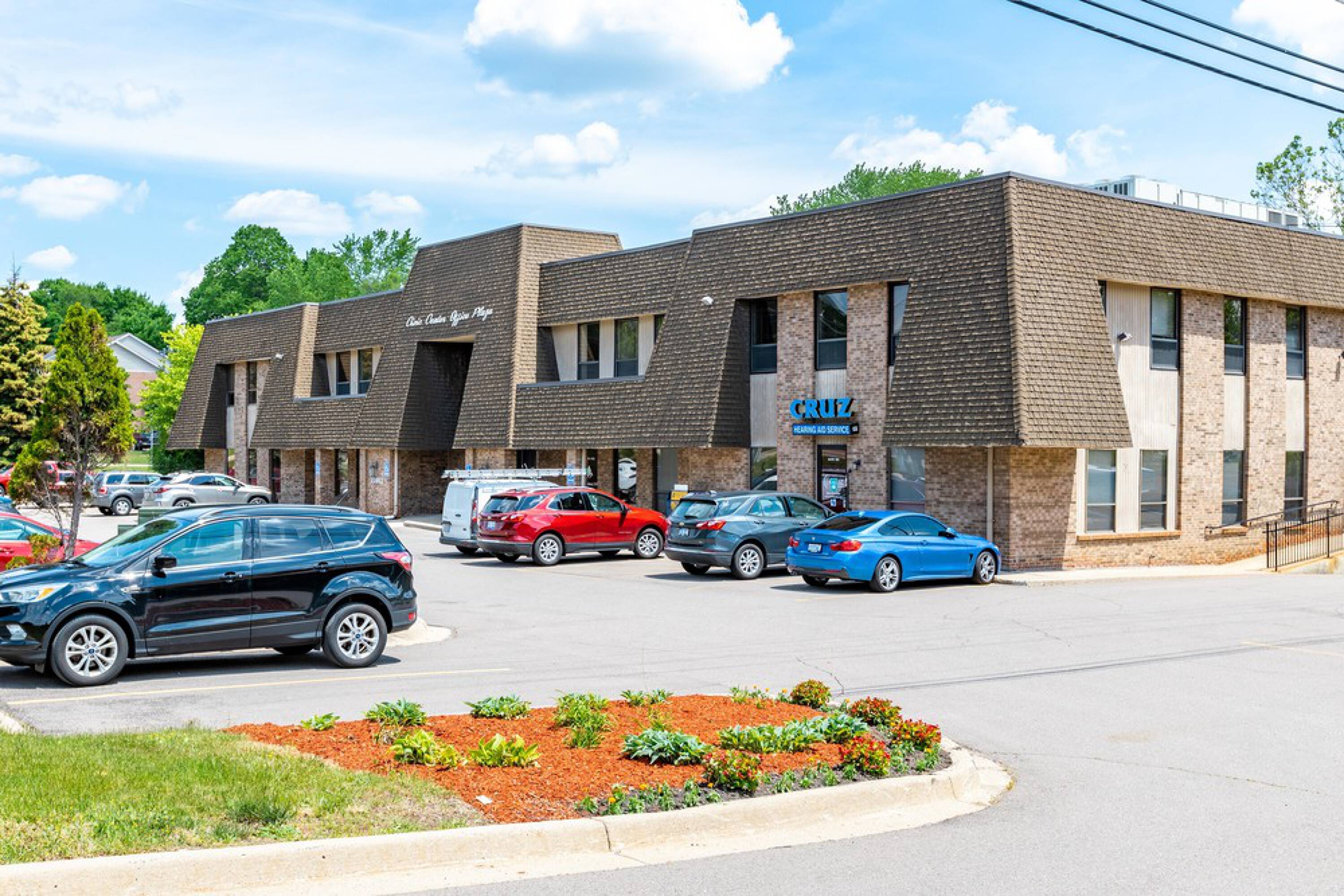 4081-4131 and 4011-4121 S Canton Center Rd, Canton, MI 48188 | Crexi.com
