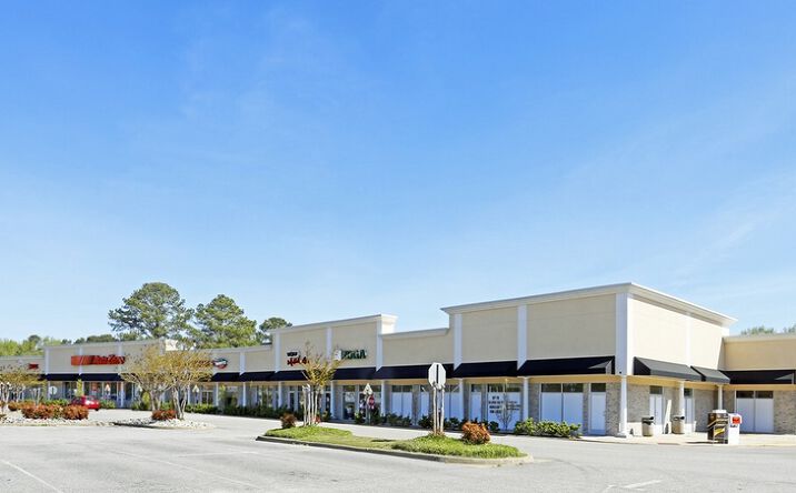 Pictures of Retail property located at 5716 George Washington Memorial Hwy, Yorktown, VA 23692 for lease - image #1