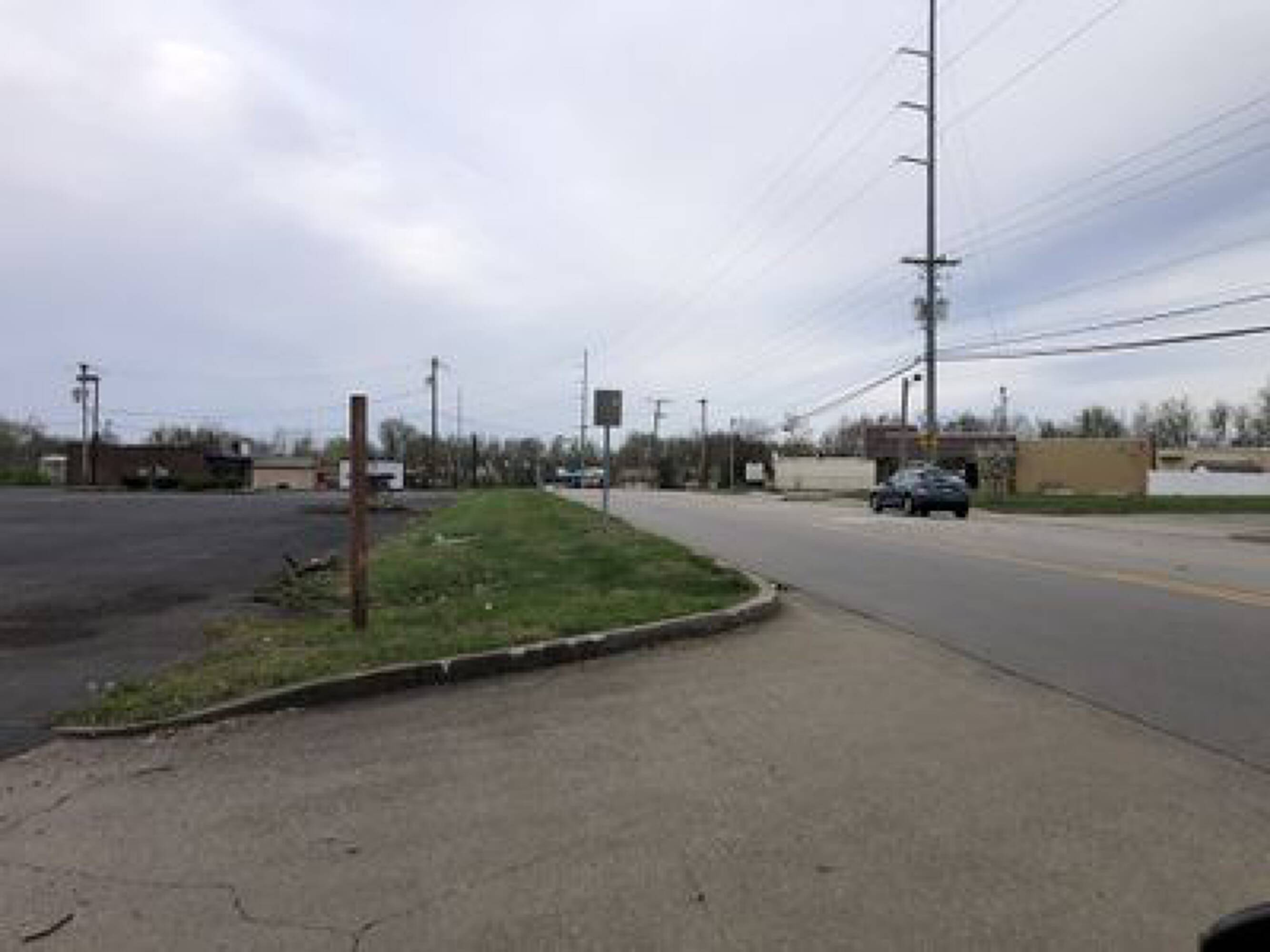 3106 Middle Rd, Jeffersonville, IN 47130