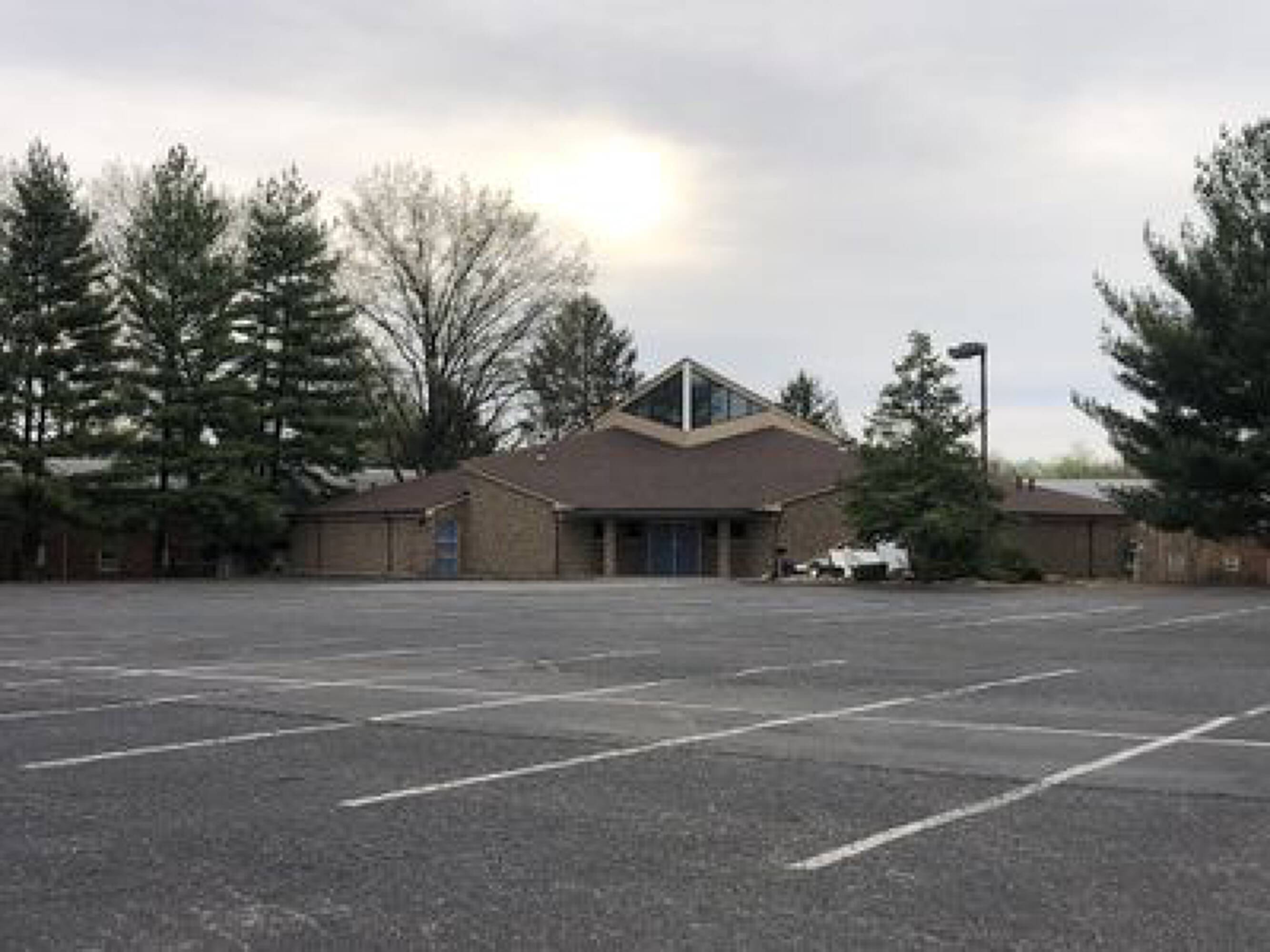 3106 Middle Rd, Jeffersonville, IN 47130