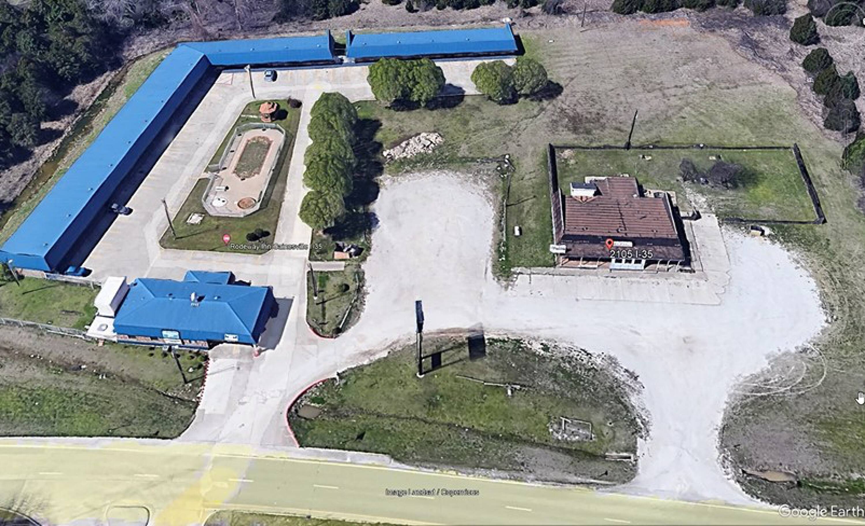 2105 N I35 Gainesville, Callisburg, TX 76240