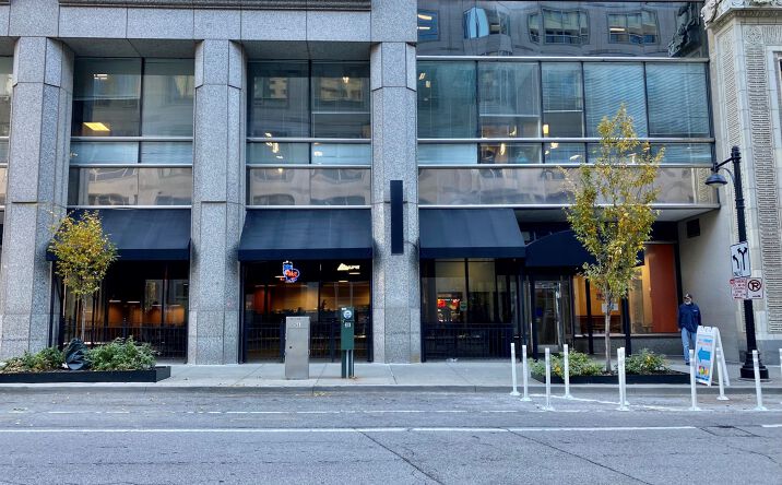 Pictures of Retail, Office property located at 1111 Main St, Kansas City, MO 64105 for lease - image #1