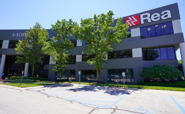 Pictures of Office property located at 3400 E Coliseum Blvd, Fort Wayne, IN 46805 for lease - image #1