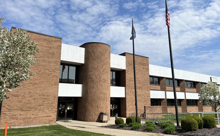 Pictures of Retail, Office property located at 115 Clover St, Holland, MI 49423 for lease - image #1