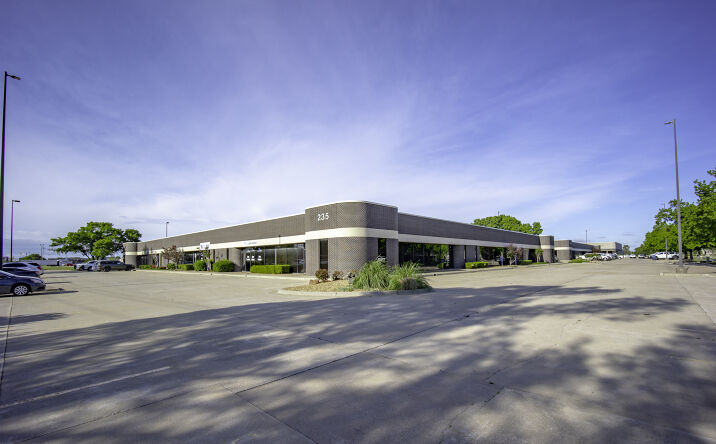 Pictures of Office, Industrial property located at 235 N MacArthur Blvd, Oklahoma City, OK 73127 for lease - image #1