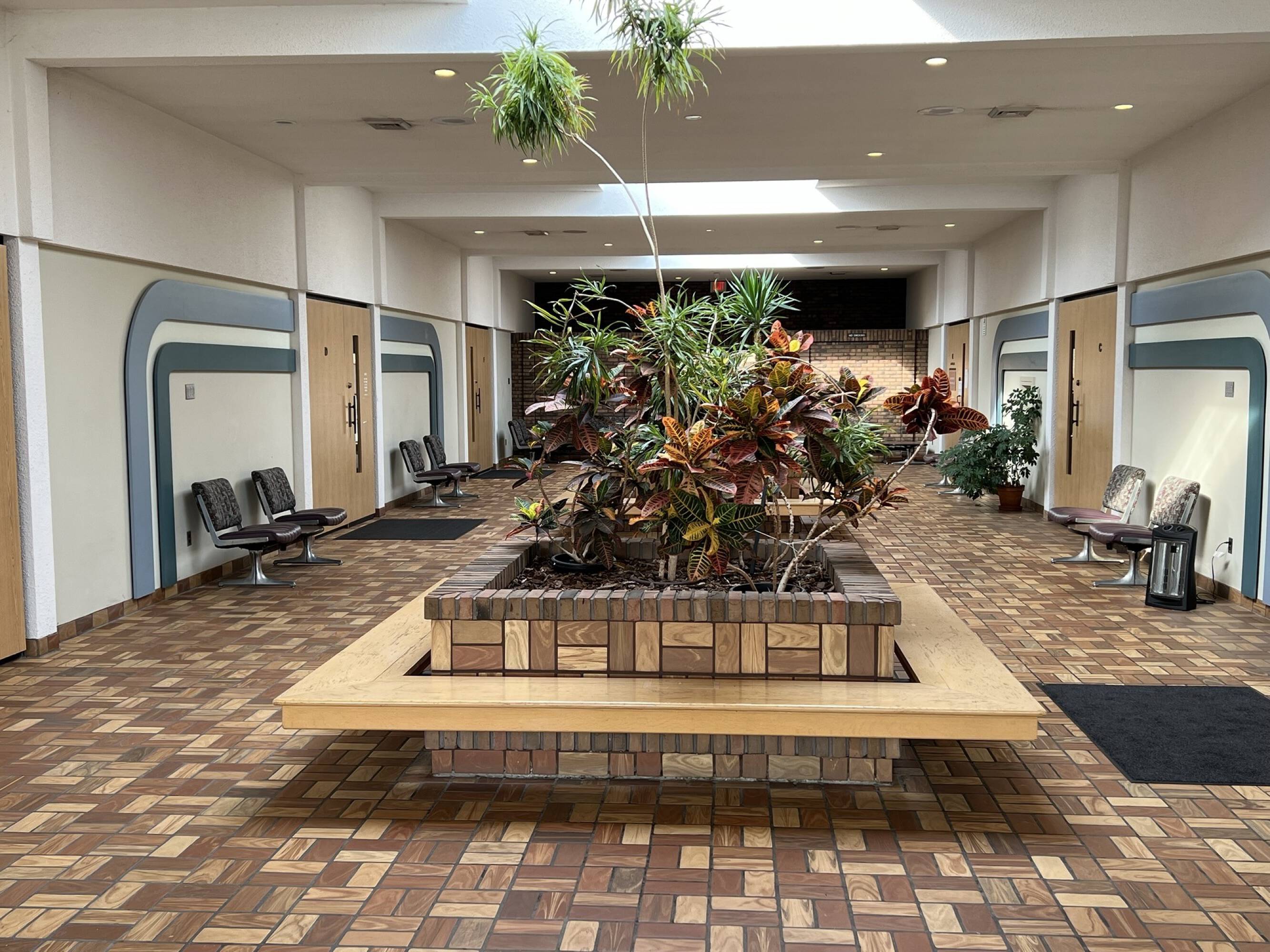 1640 Fort St, Trenton, MI 48183