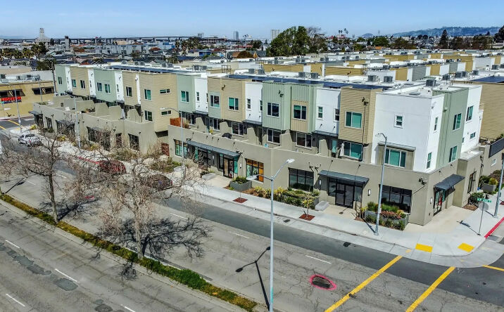 Pictures of Retail, Office property located at 990 W Grand Ave, Oakland, CA 94607 for lease - image #1