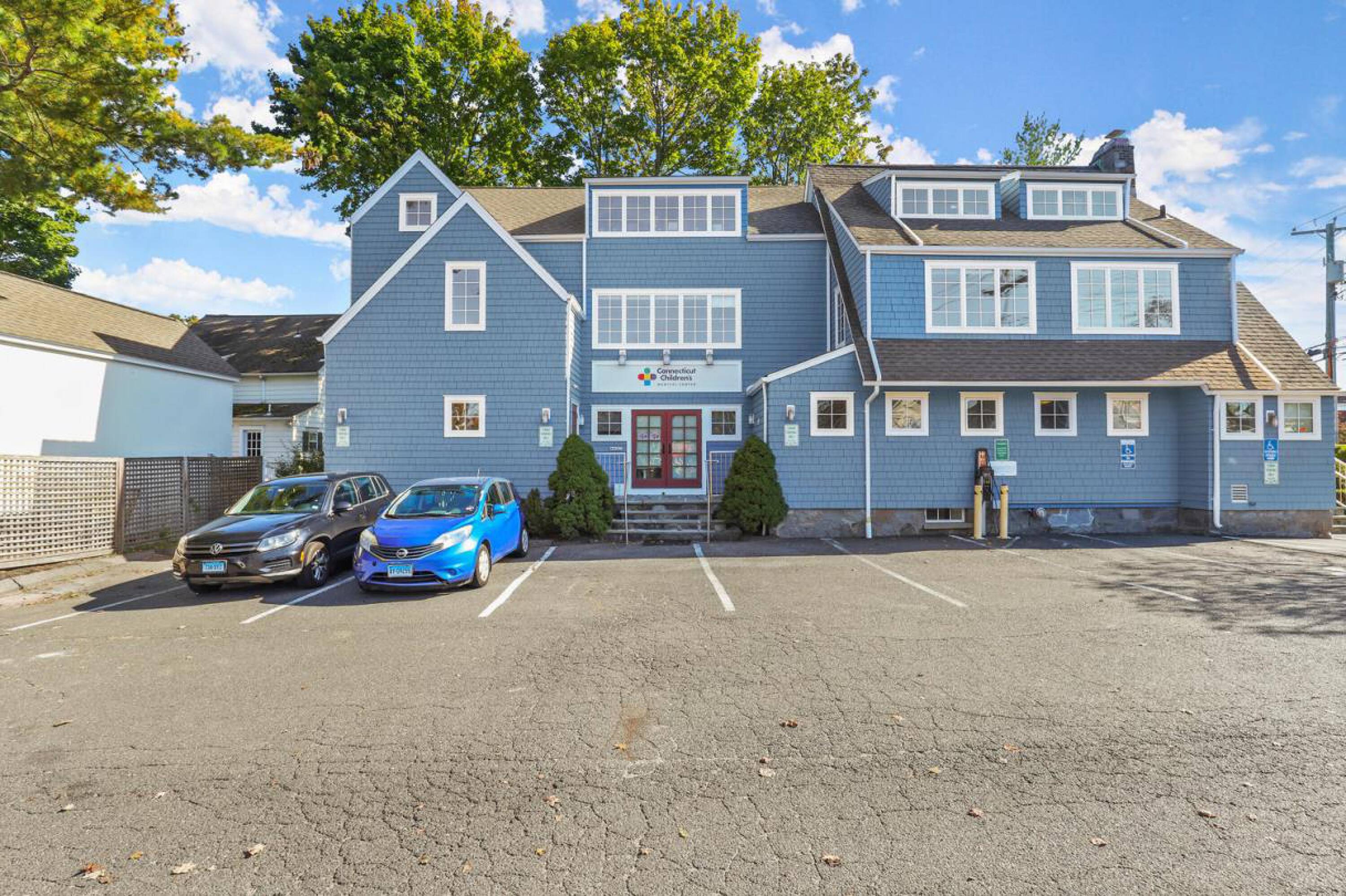 95 Reef Rd, Fairfield, CT 06824