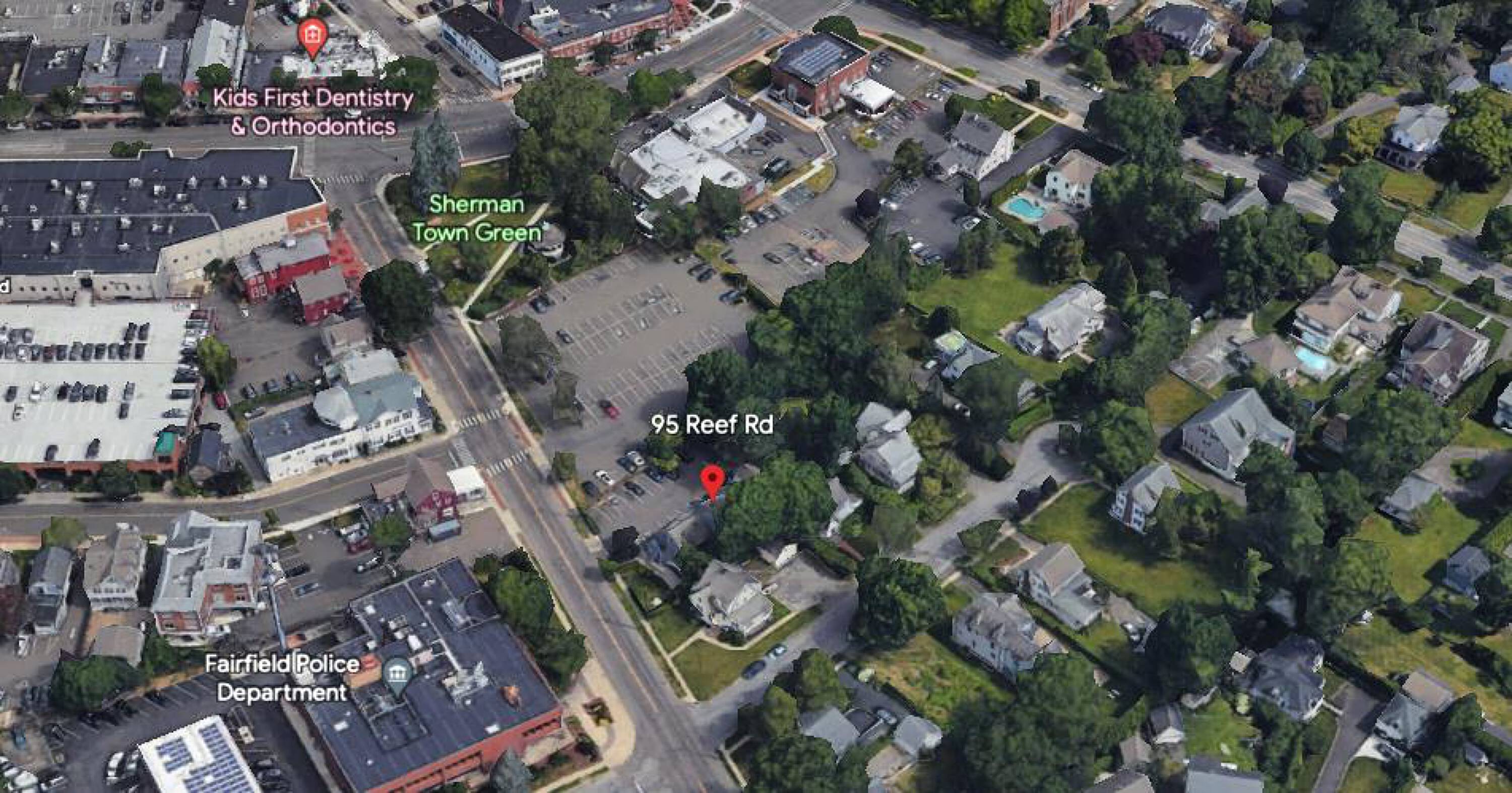 95 Reef Rd, Fairfield, CT 06824