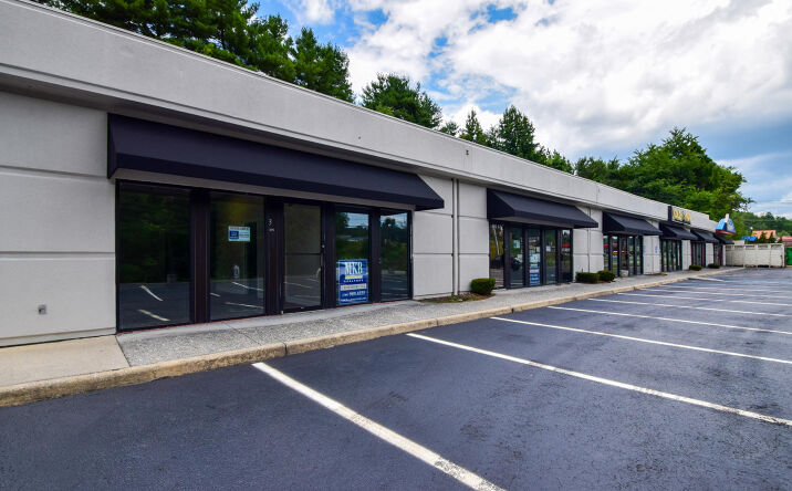 Pictures of Retail, Office property located at 2362 Peters Creek Rd, Roanoke, VA 24019 for lease - image #1