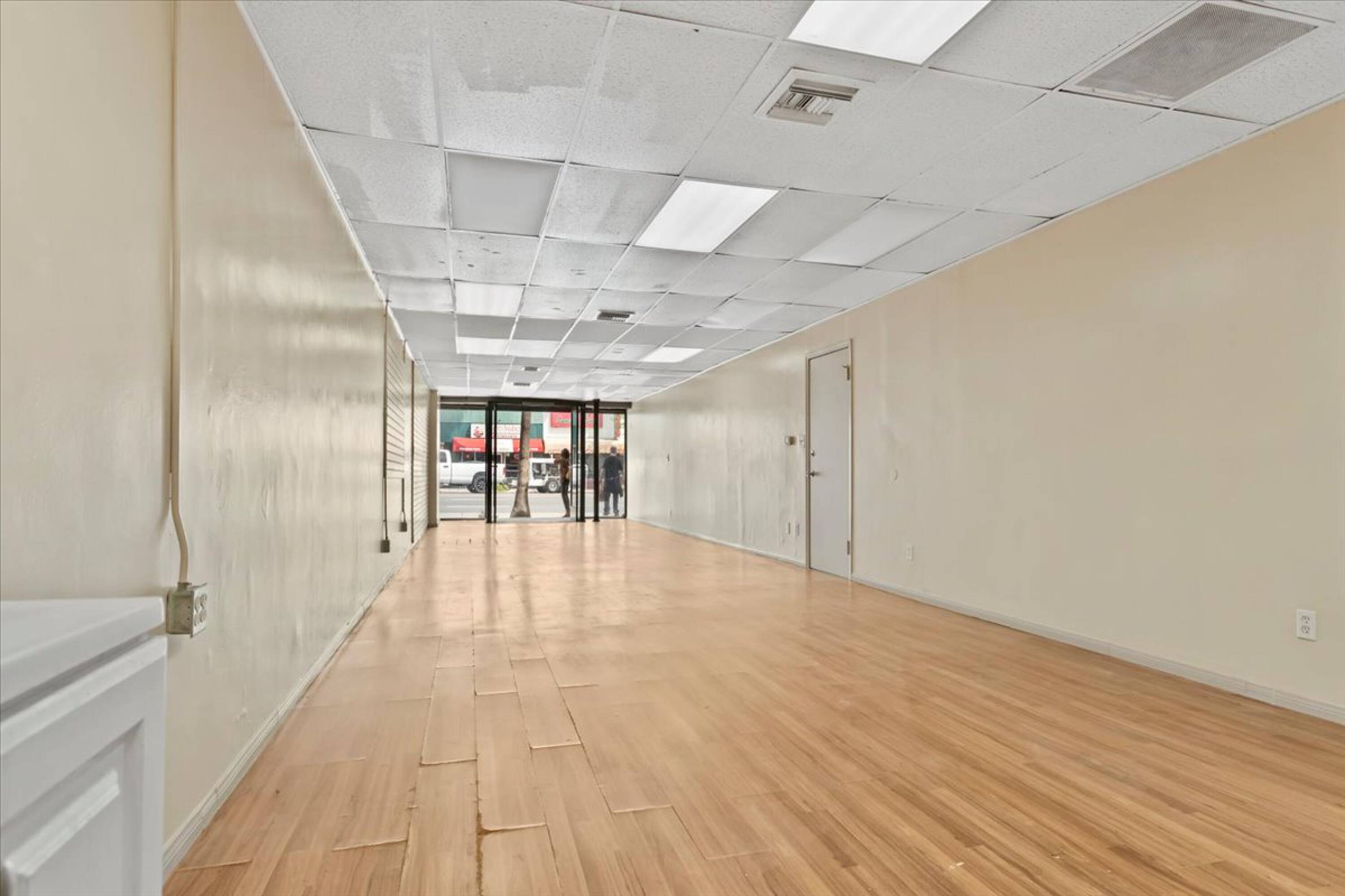 6365 Van Nuys Blvd, Los Angeles, CA 91401