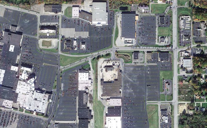 Pictures of Retail property located at 2075 Niles Cortland Rd SE, Warren, OH 44484 for lease - image #1