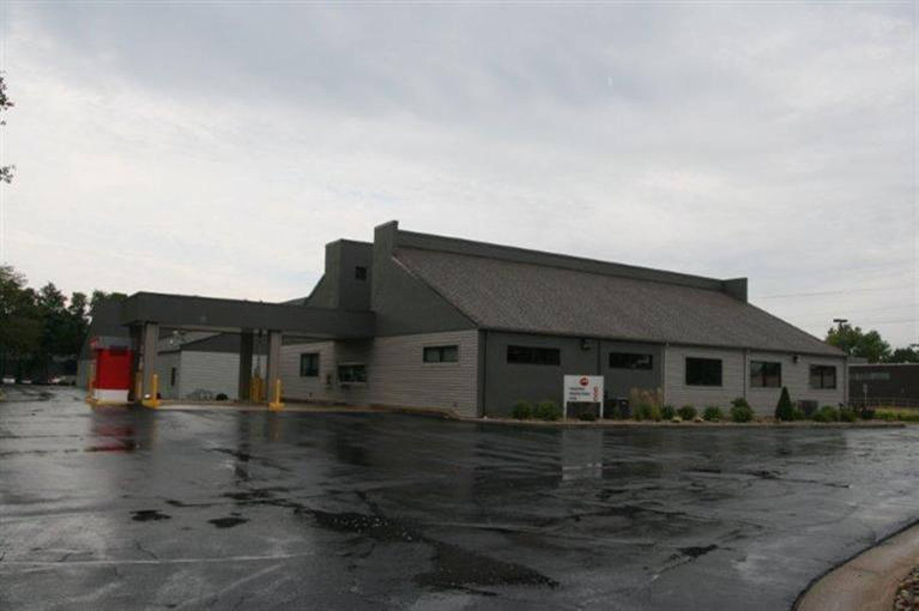 2600 Roosevelt Road, Valparaiso, IN 46383