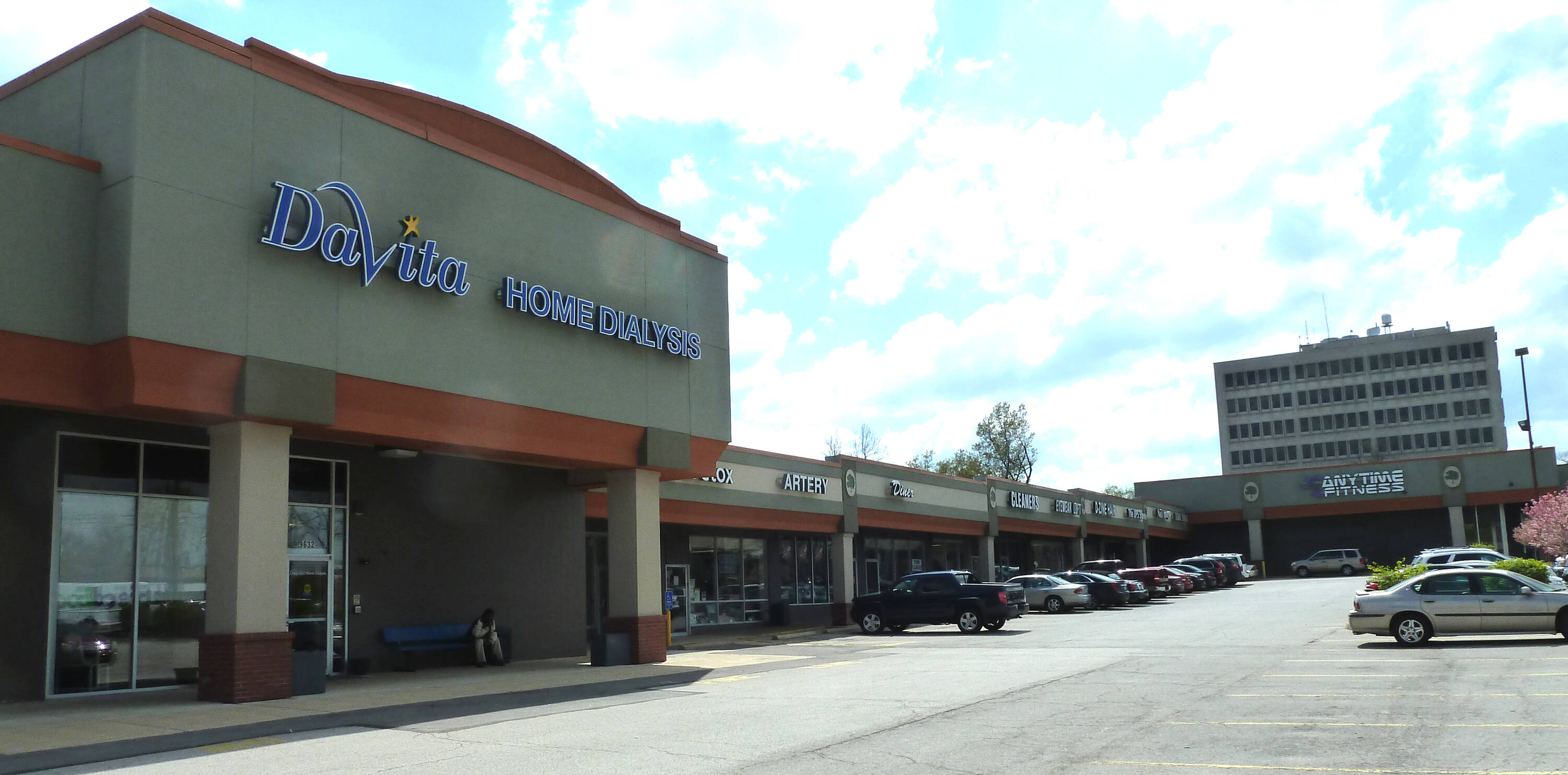 9654 Olive Blvd, Olivette, MO 63132