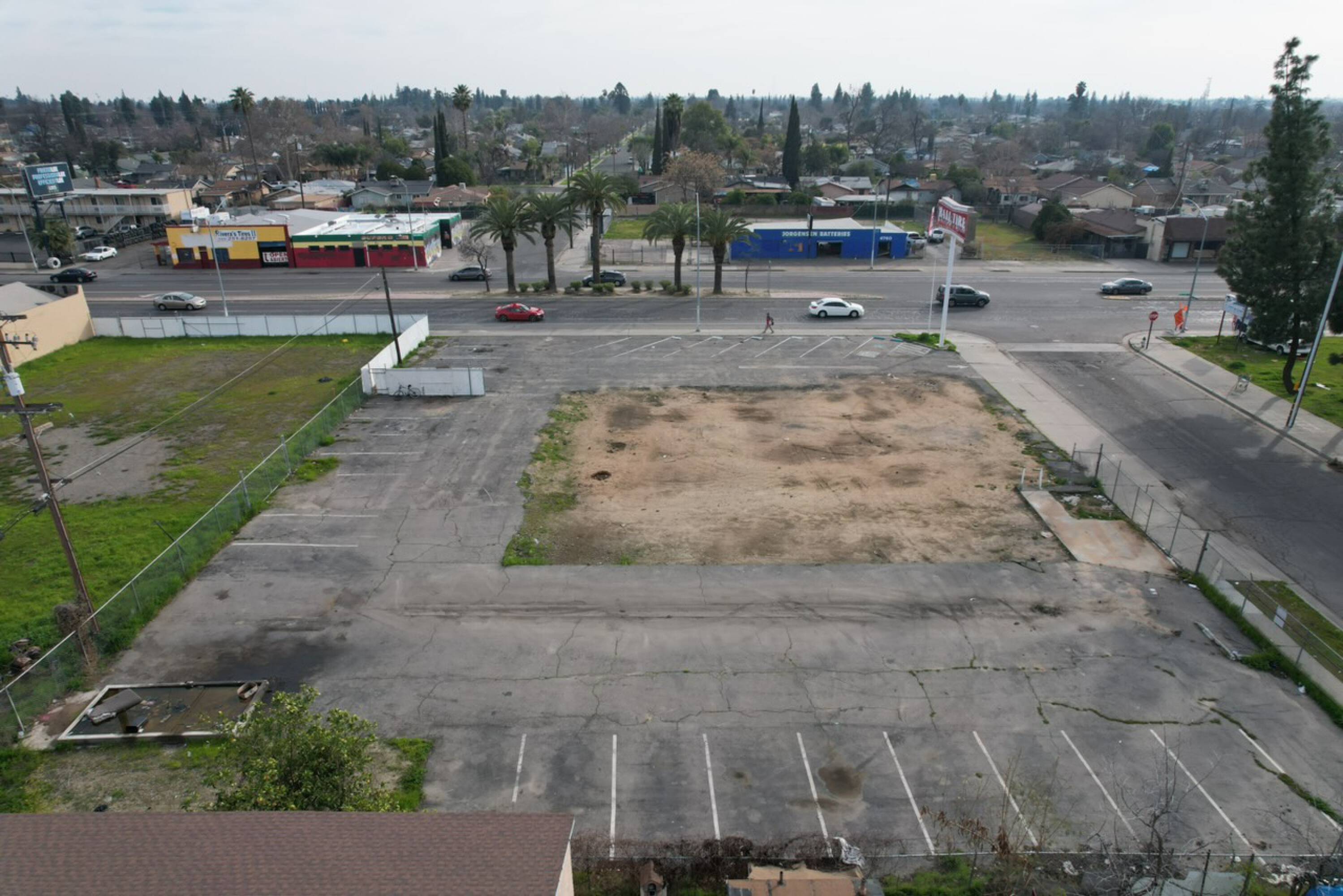 4741 E Kings Canyon Rd, Fresno, CA 93702