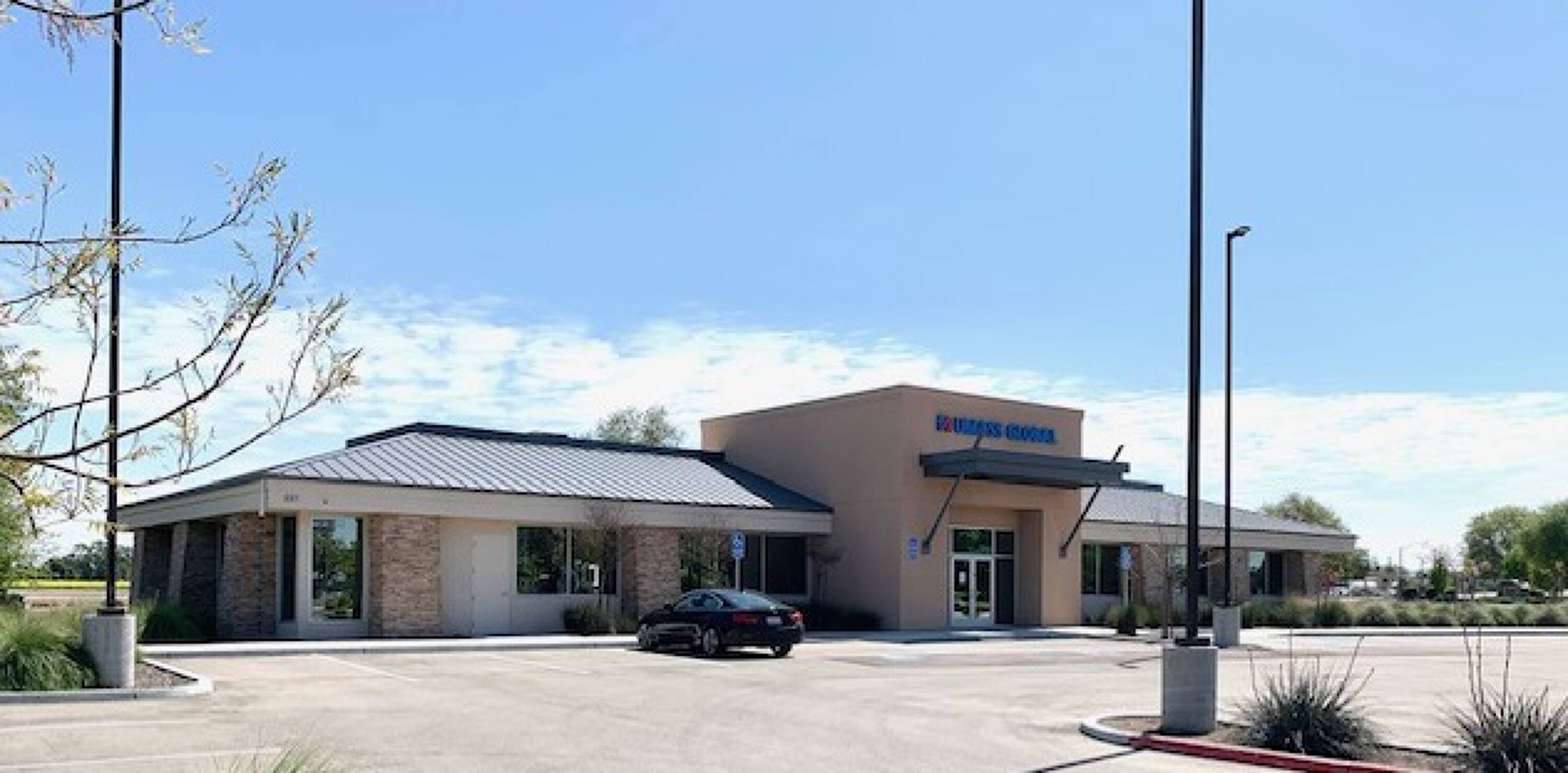 337 N Plaza Dr, Visalia, CA 93291