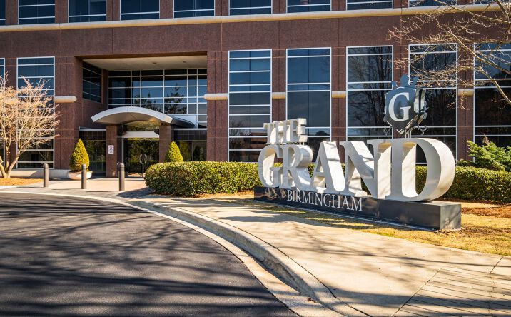 Pictures of Office property located at 3595 Grandview Pkwy, Birmingham, AL 35243 for lease - image #1