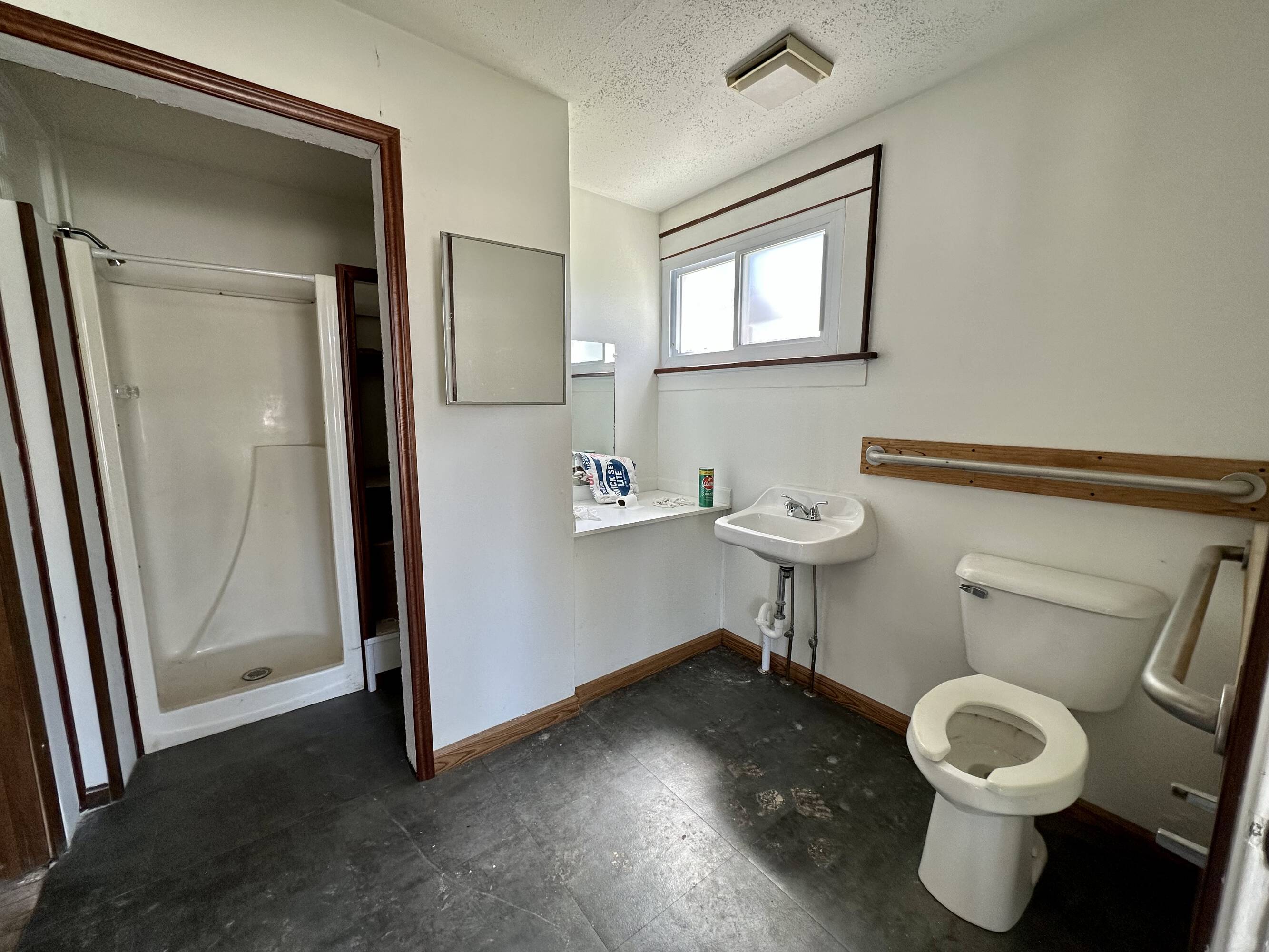 3901 W. Ridge Rd., Erie, PA 16506 | Crexi.com