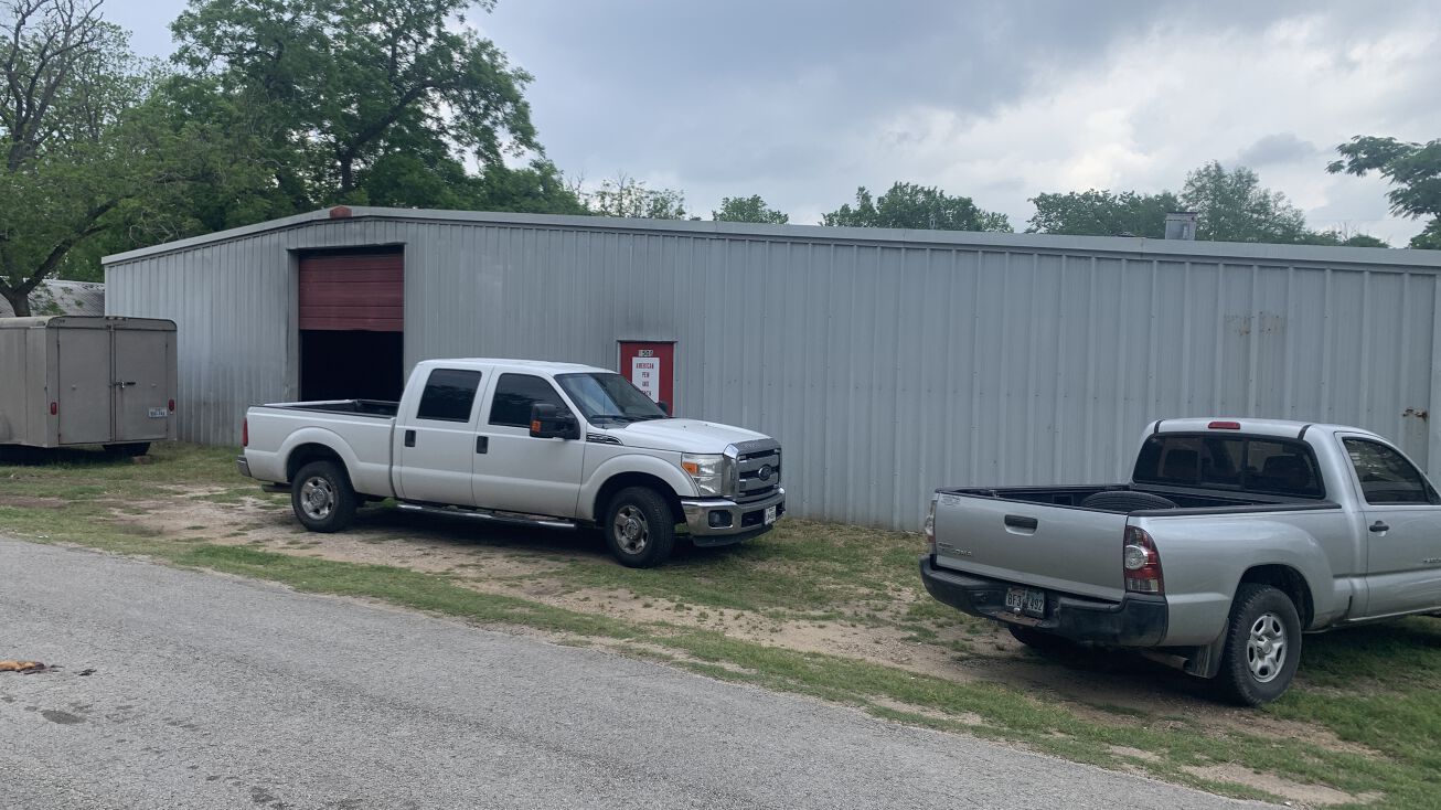 1508 Cypress St, Bastrop, TX 78602 Industrial Space for Lease 1508 Cypress Warehouse