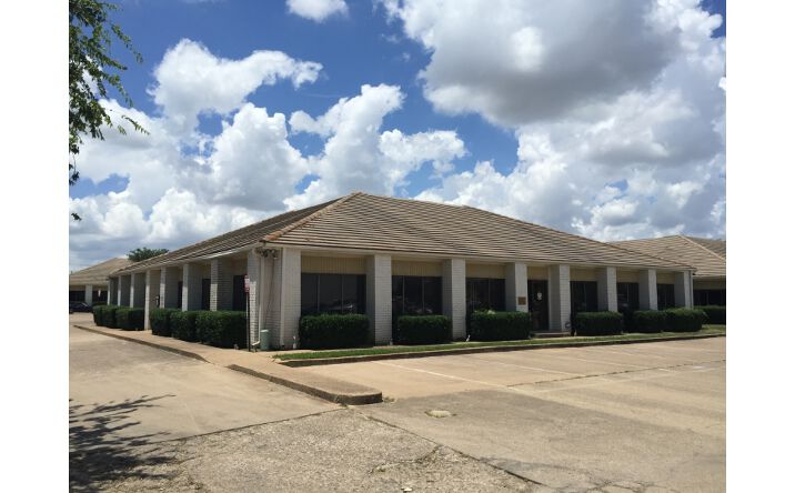Pictures of Office property located at 6800 Manhattan Blvd., Fort Worth, TX 76120 for lease - image #1