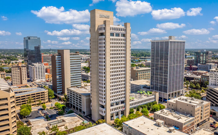 Pictures of Office property located at 200 W Capitol Ave, Little Rock, AR 72201 for lease - image #1