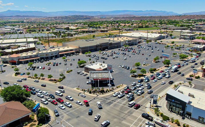 Pictures of Retail property located at 975 W Red Cliffs Dr, Washington, UT 84780 for lease - image #1