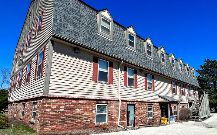Pictures of Office property located at 1339 W Mequon Road, Mequon, WI 53092 for lease - image #1