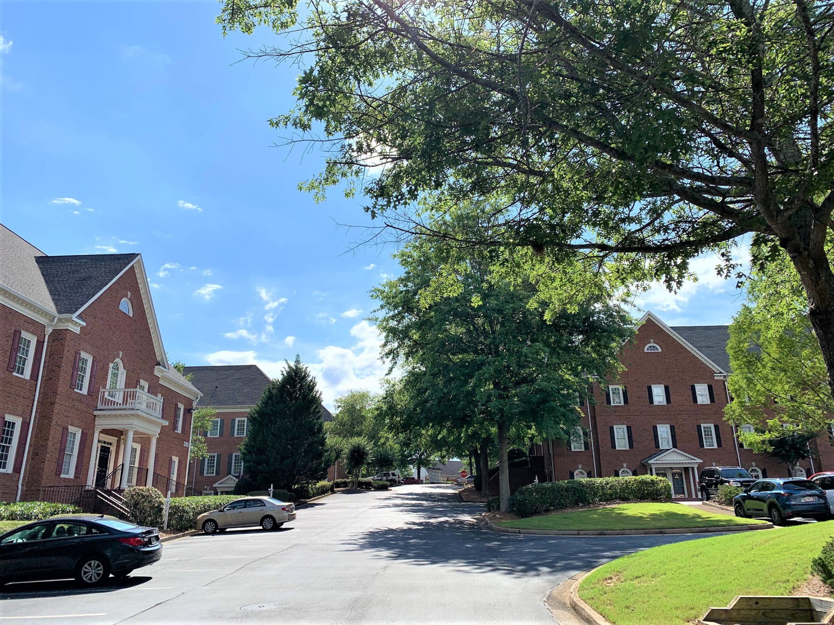 312 Maxwell Rd, Alpharetta, GA 30009