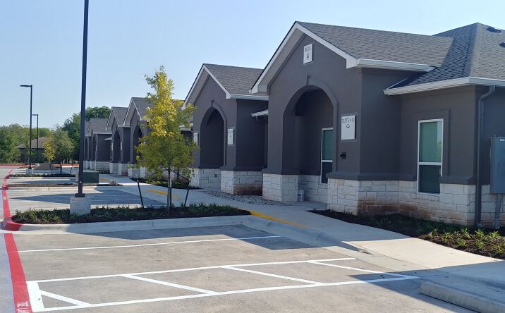 Pictures of Office property located at 660 S Bagdad Rd, Leander, TX 78641 for lease - image #1