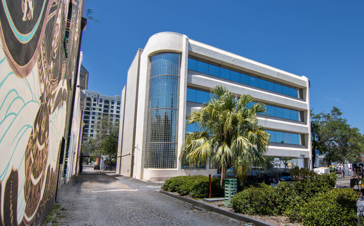 Pictures of Office property located at 696 1st Avenue N, Saint Petersburg, FL 33701 for lease - image #1