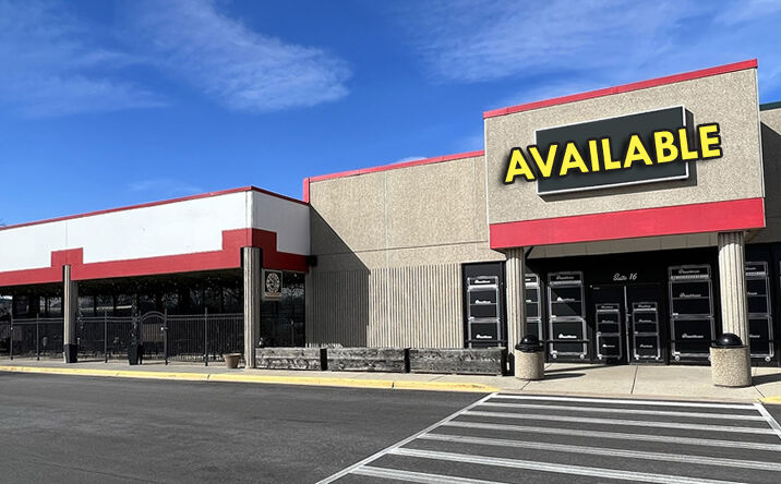 Pictures of Retail property located at 1000 S Rohlwing Rd, Lombard, IL 60148 for lease - image #1