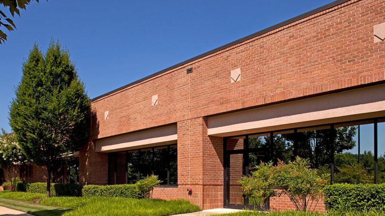 Pictures of Office property located at 45980 Center Oak Plaza, Sterling