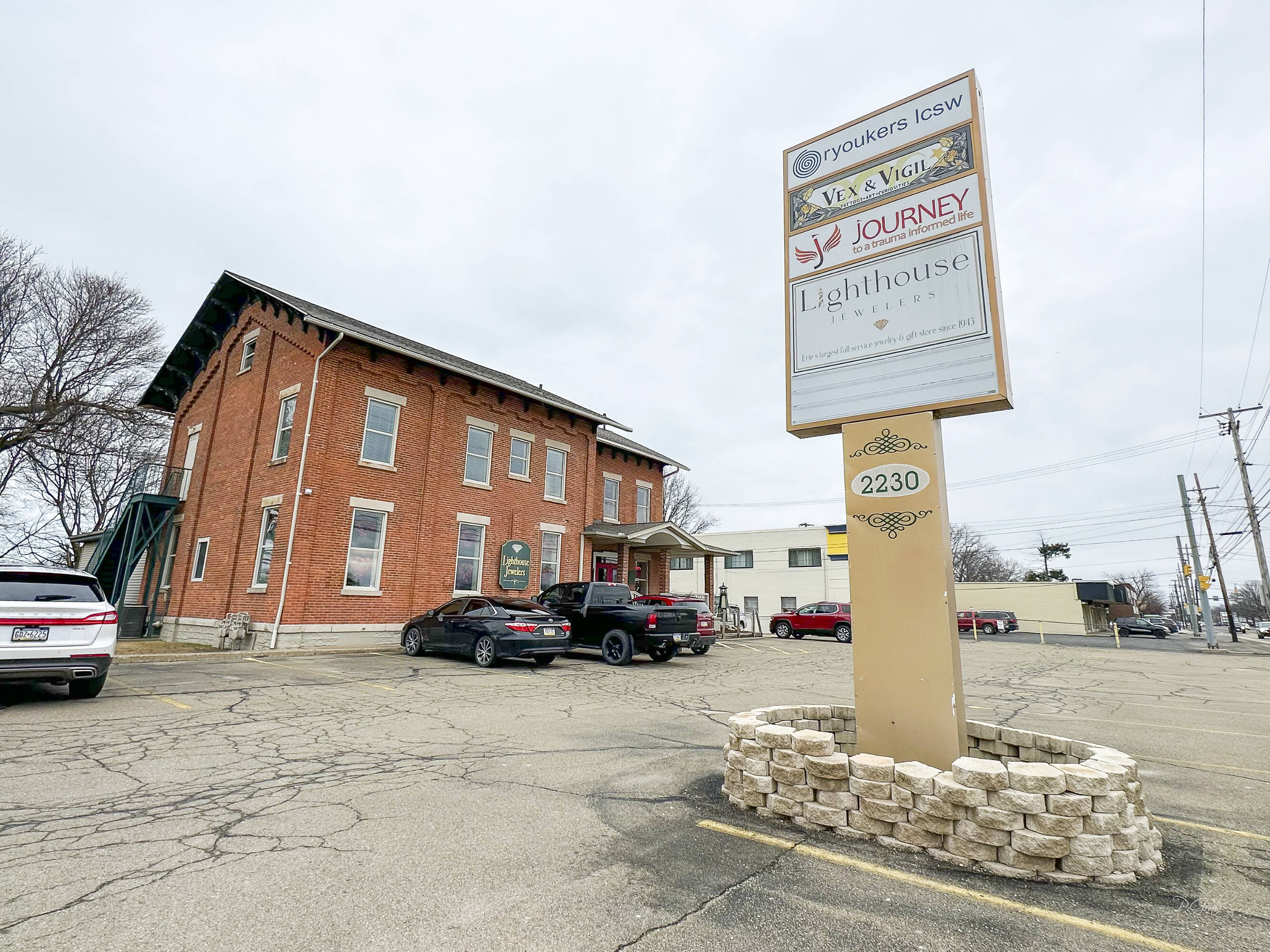 2230 W 8th Street, Erie, PA 16505