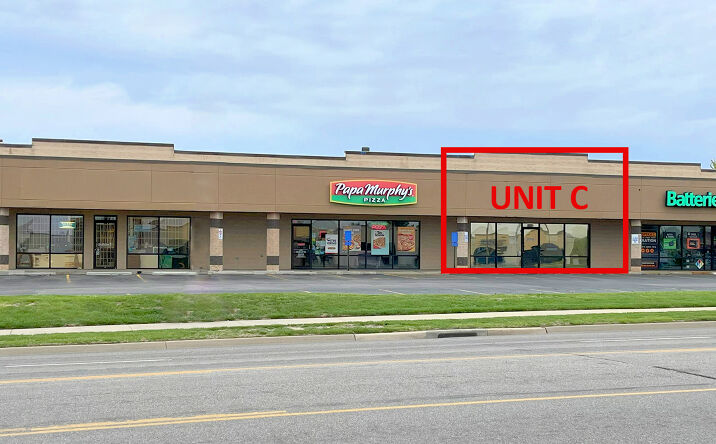 Pictures of Retail, Restaurant, Office property located at 6021 SW 29th St, Topeka, KS 66614 for lease - image #1