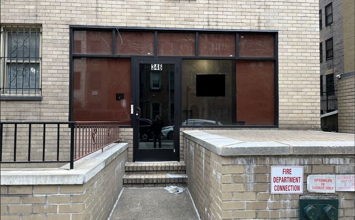 Pictures of Retail property located at 350 E 52nd St, New York, NY 10022 for lease - image #1