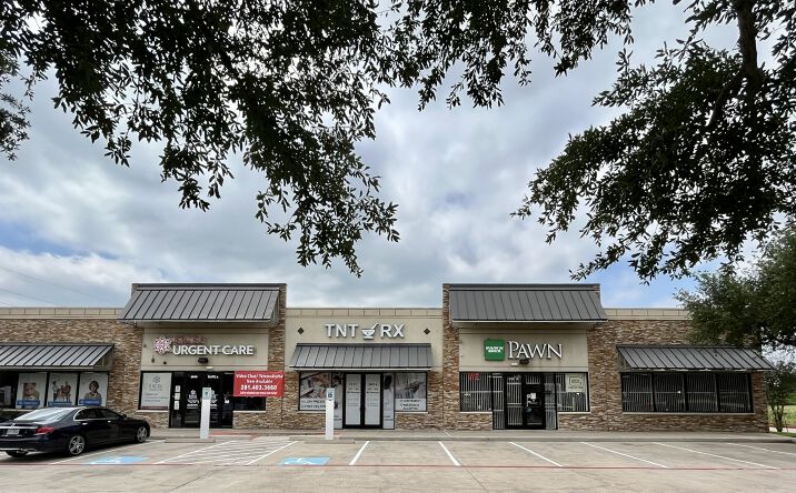 Pictures of Retail property located at 6840 Hwy 6, Missouri City, TX 77459 for lease - image #1