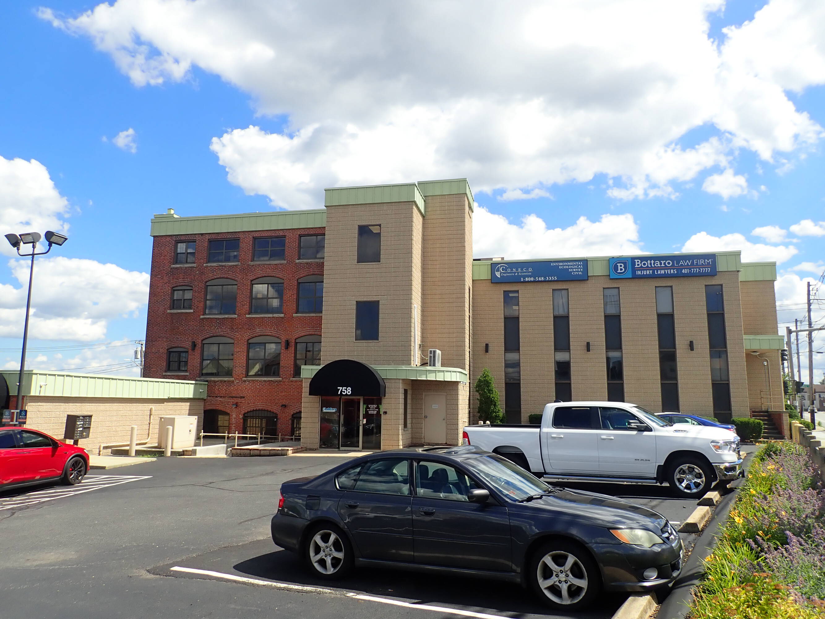 758 Eddy St, Providence, RI 02903