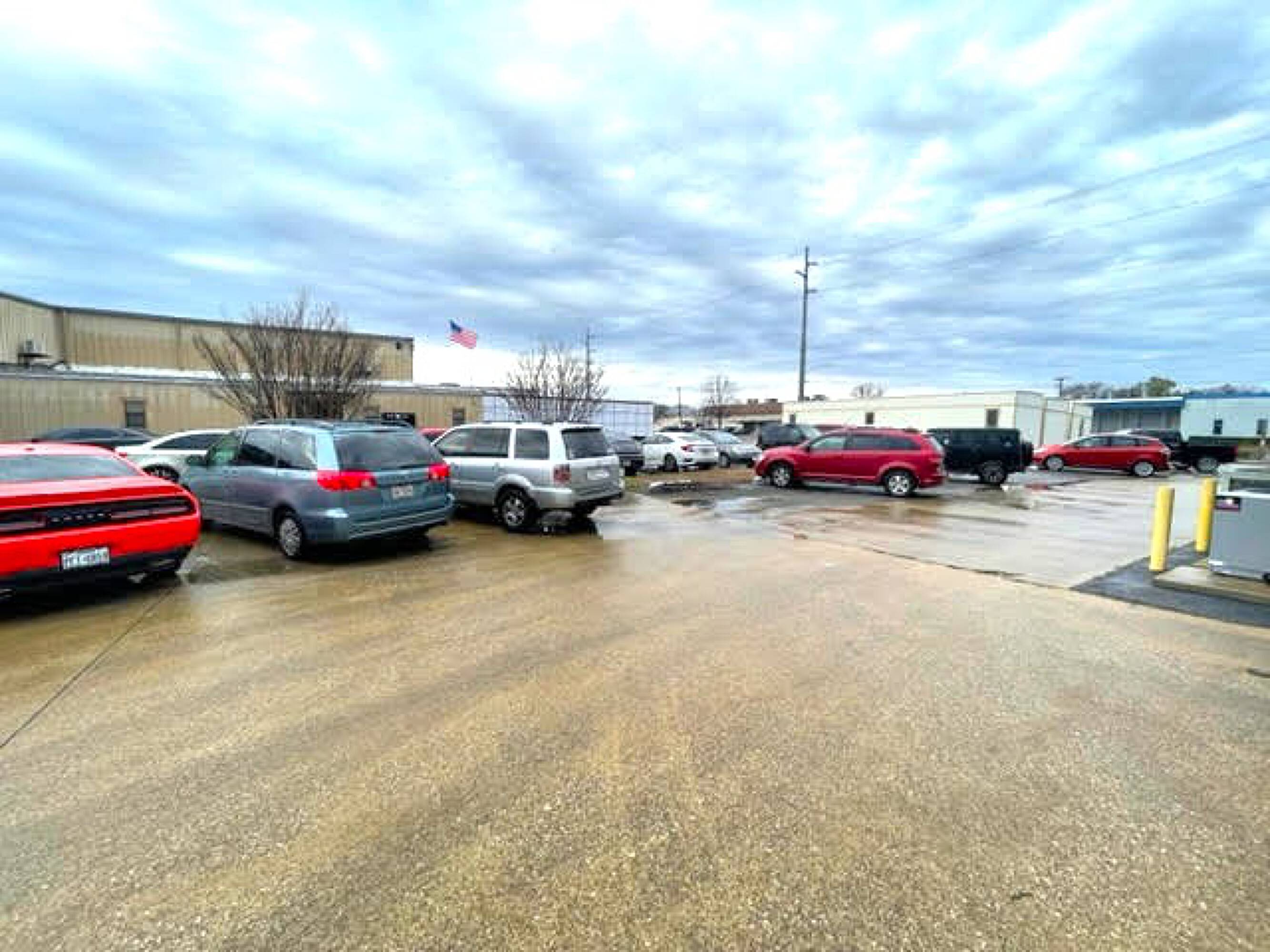 912 E Walnut St, Garland, TX 75040